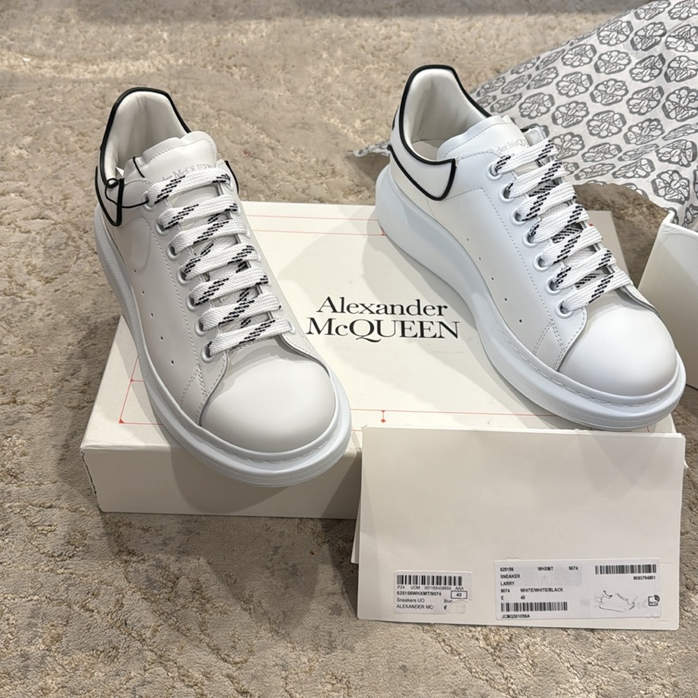 Alexander McQUEEN Larry Sneaker NWT